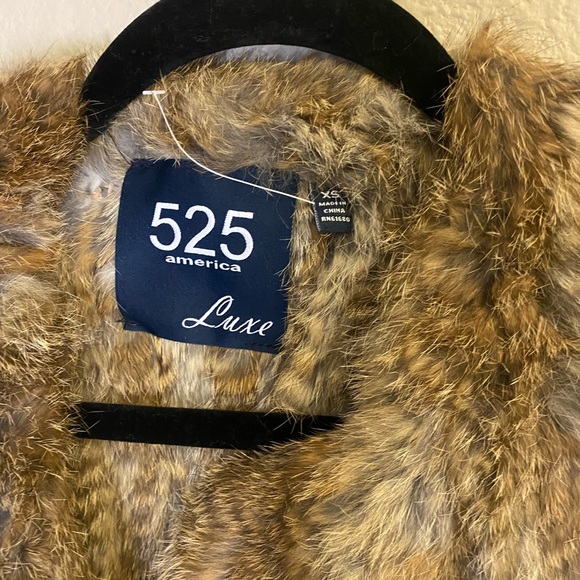 525 America Bloomingdale’s Fur Vest Size XS - Picture 4 of 6
